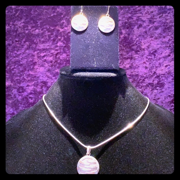 Silver Pendant & earring set. - Picture 1 of 4
